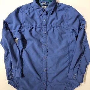 REI XS (6-7) periwinkle active snap shirt